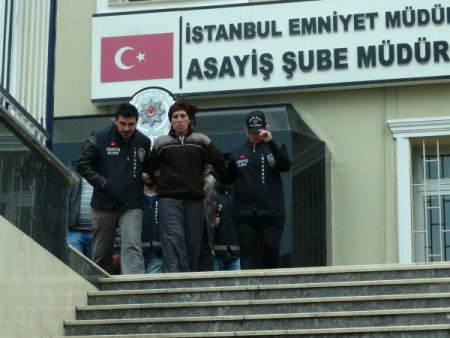 Çanta hırsızı güvenlik kameralarına yakalandı