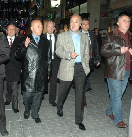 Çapkın, 1 Mayıs Hazırlıklarını Yerinde İnceledi