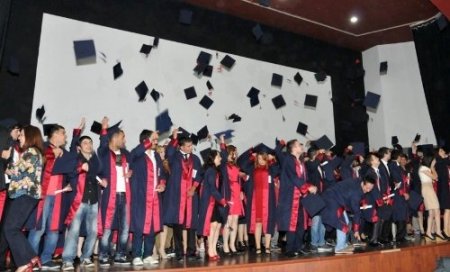 Çarşamba Ticaret Borsası Meslek Yüksekokulu’nda 440 öğrenci mezun oldu