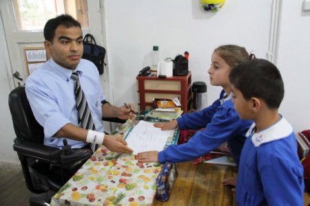 Çarşamba'da 'bal gibi' bir engelli öğretmen