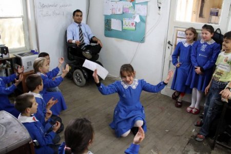 Çarşamba'da 'bal gibi' bir engelli öğretmen