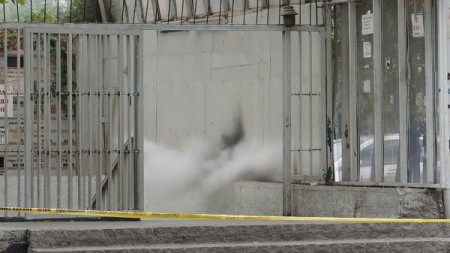 Çarşı Girişine Bırakılan Şüpheli Çanta Paniğe Neden Oldu