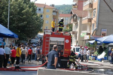 Çatı Yangını Korkuttu