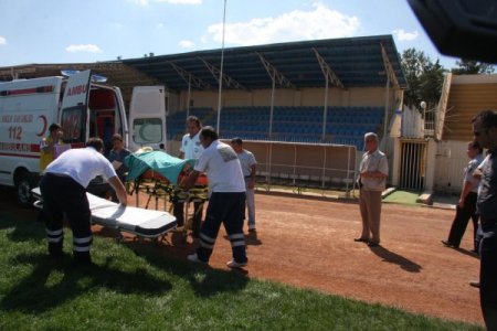 Çatıdan düşen işçi, hava ambulansıyla İstanbul’a sevk edildi