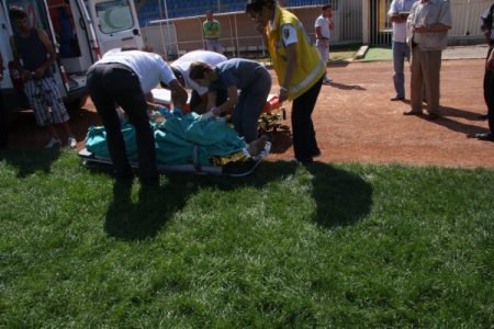 Çatıdan düşen işçi, hava ambulansıyla İstanbul’a sevk edildi