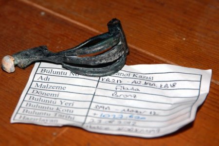 Çavdarhisar'daki kazılarda 17 tane iskelet bulundu