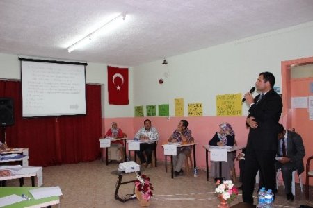 Çavdırlı seracılar iki ayda üç kitap okudu