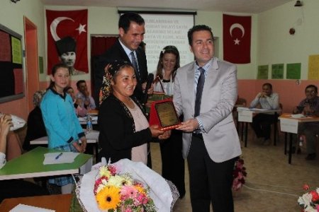 Çavdırlı seracılar iki ayda üç kitap okudu