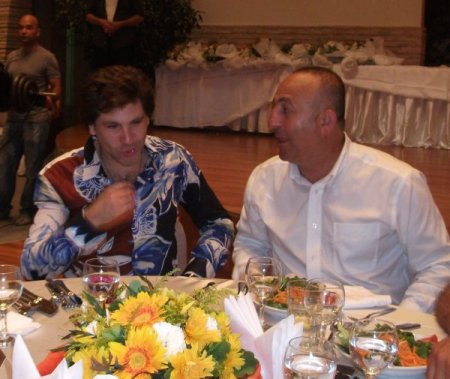 Çavuşoğlu: Avrupa’nın Başındaki Bir Türk Ve Müslüman Olmaktan Onur Duyuyorum