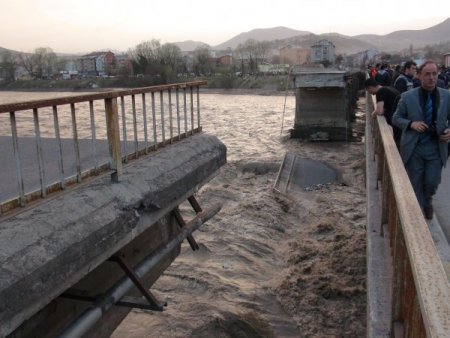 Çaycuma'da Yeni Köprü, 6 Ay İçinde Tamamlanacak