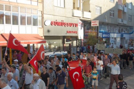 Çayırova'da artan terör olayları protesto edildi