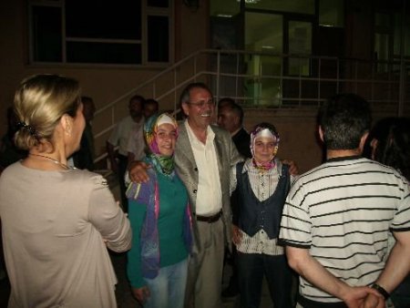 Cebeli Yaz Okulu Öğrencileri Vali Salihoğlu İle Yemekte Buluştu