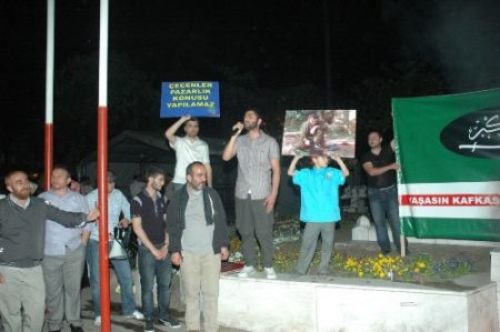 Çeçenistan Devlet Başkanı Kadirov Protesto Edildi