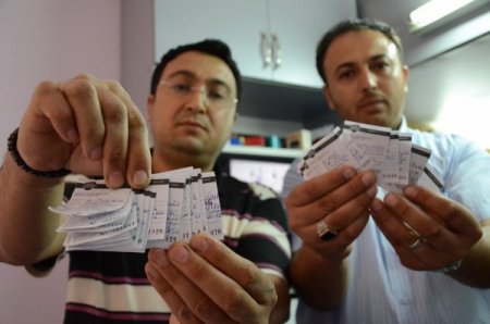 Çekiliş kuponları, çekiliş saatinde sokakta bulundu (Özel)