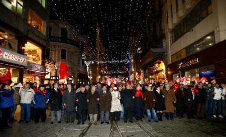 Çelebi, Tekel İşçilerine Destek Vermeyen Sendikaları Eleştirdi