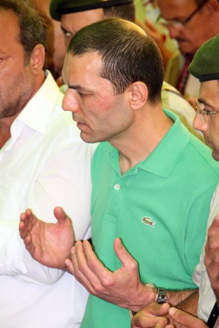 Çelik-2 tutuklusu Metin Turan, babasını toprağa verdi