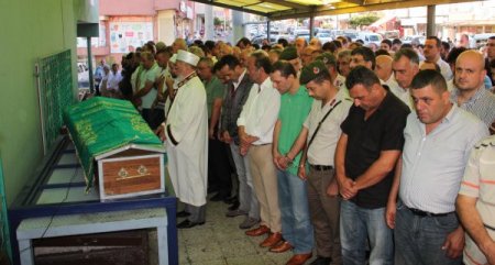 Çelik-2 tutuklusu Metin Turan, babasını toprağa verdi