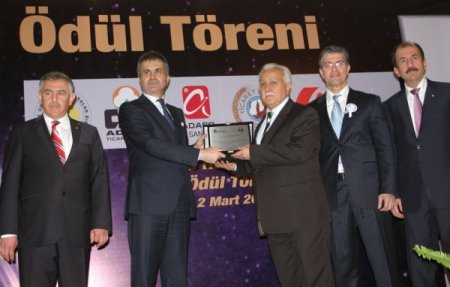 Çelik: Adana'da yeni zemin ve fırsatlar var, yeter ki moralimizi yüksek tutalım