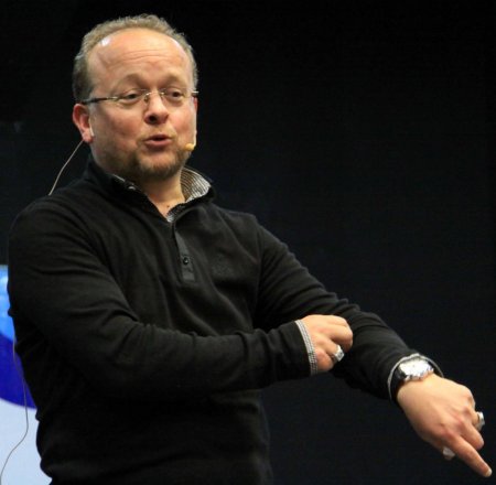 Çelik: Karadeniz'in mizahını stand-upçılardan değil, yöre insanından dinleyin