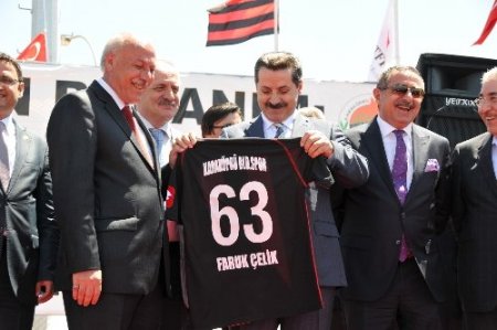 Çelik: Terör nedeniyle kaybedilen 30 yıl, hızlı yatırımlarla telafi edilecek