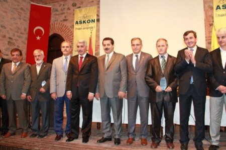 Çelik: Türkiye, ekonomide gazı, vitesi ve freni iyi ayarladı