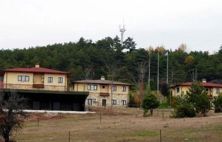 Cem Uzan'a Orman Arazisini İşgal Suçundan 1 Yıl 8 Ay Hapis Cezası (2)