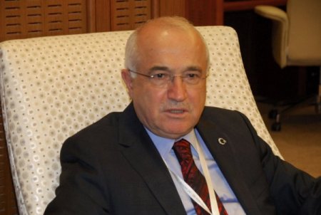 Cemil Çiçek: Dünyada Medeniyetler Değil Barbarlıklar Arasında Çatışma Var