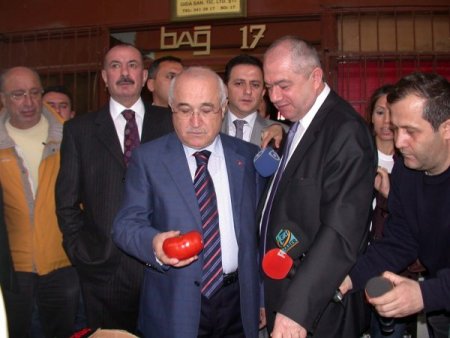 Cemil Çiçek: Hava Şartları, Kılıçdaroğlu'ndan Daha İstikrarlı Değişiyor