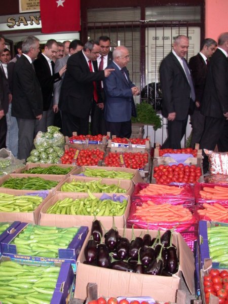 Cemil Çiçek: Hava Şartları, Kılıçdaroğlu'ndan Daha İstikrarlı Değişiyor