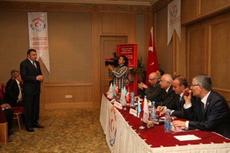 Cemil Çiçek Türk işadamlarını uyardı