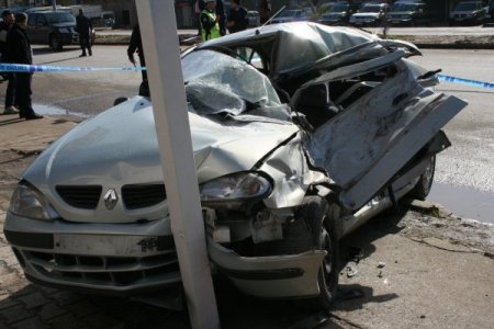 Cenazeye Yetişmek İçin Hız Yapınca Canından Oldu
