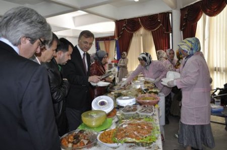 Çerkezköy'de Öğrenciler Yararına Kermes