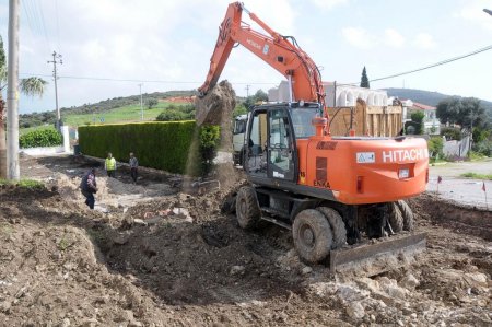Çeşme'de Paşalimanı ve Şifne yolu genişletiliyor