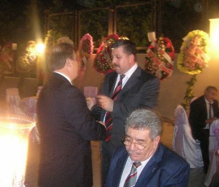 Çete, İhaleyi Kazanmak İçin Başhekim Ve Hastane Müdürünü Gece Kulübüne Götürmüş
