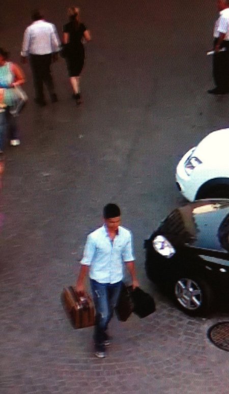 Çete dolandırıcılık yöntemiyle elde ettiği paraları çantayla taşımış