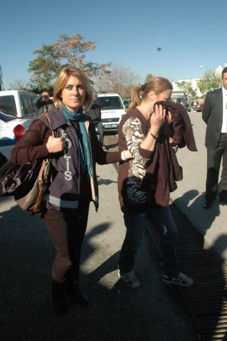 Çete üyesi anne, borcuna karşılık oğlunu hırsızlığa teşvik etmiş