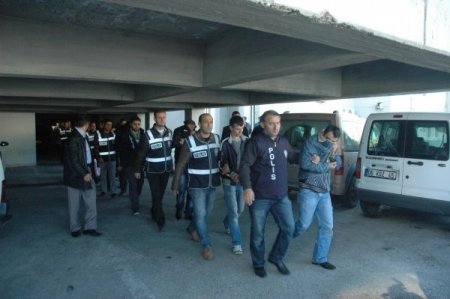 Çete üyesi anne, borcuna karşılık oğlunu hırsızlığa teşvik etmiş