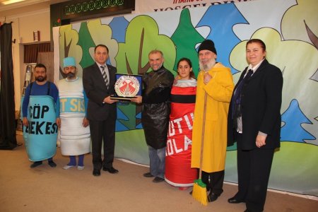 Çevre bilincini tiyatroyla öğreniyorlar