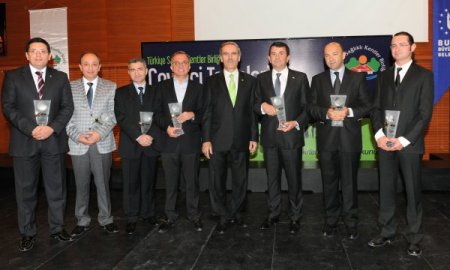 Çevreye Sahip Çıkan 4 Firma İle 3 Organize Sanayi Bölgesine Ödül