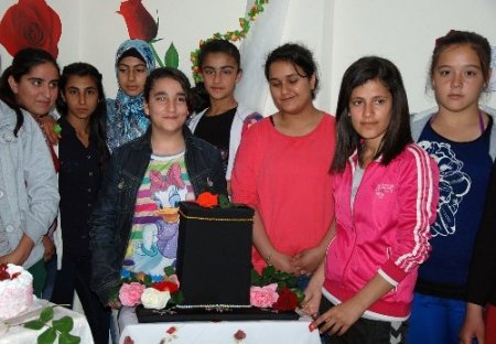 Ceyhan Altın Çocuk Okuma Salonu'nda Kutlu Doğum coşkusu