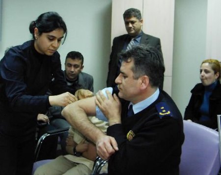 Ceyhan Devlet Hastanesi Başhekimi İnal; Domuz Gribi Aşısına İlgi Yok