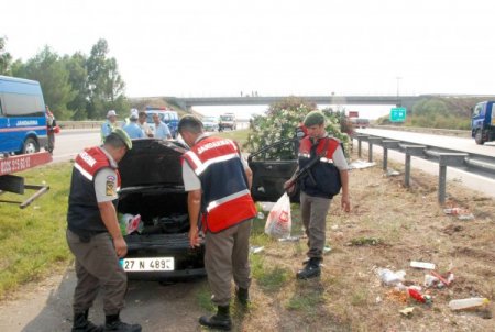 Ceyhan'da Kaza: 3 Kişi Öldü, 3 Kişi Yaralandı