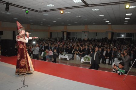 Ceyhan’da Türkçe şöleni