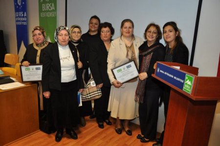 Çeyizindeki dikiş makinesiyle başladı, şimdi atölye sahibi oldu