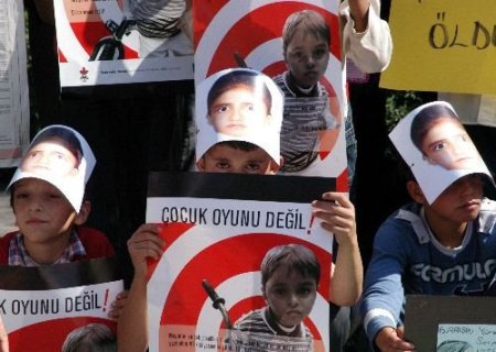Ceylan'ın Fotoğrafı Yüzlere Maske Oldu