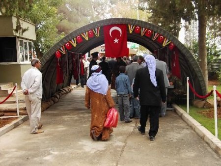 Ceylanpınar'da Sınır Ötesi Bayramlaşma Heyecanı