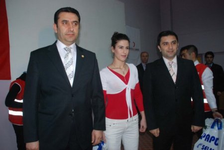 Cezaevi Savcısı, Tutuklu Kadınlarla Halay Çekti