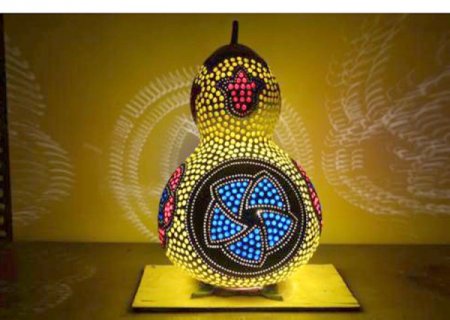 Cezaevinde yetiştirilen su kabakları abajura dönüştürülerek ihraç ediliyor