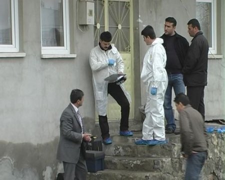 Cezaevinden İzinle Çıkıp, Eşini Öldürdü