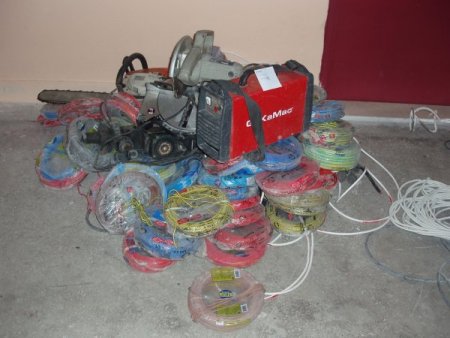 Cezaevinden kaçan hırsızlar suçüstü yakalandı